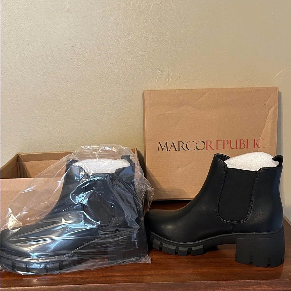 Marco Republic Black Ankle Boots for Women - Picture 2 of 9